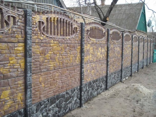 ФАРБУВАННЯ ПАРКАНІВ