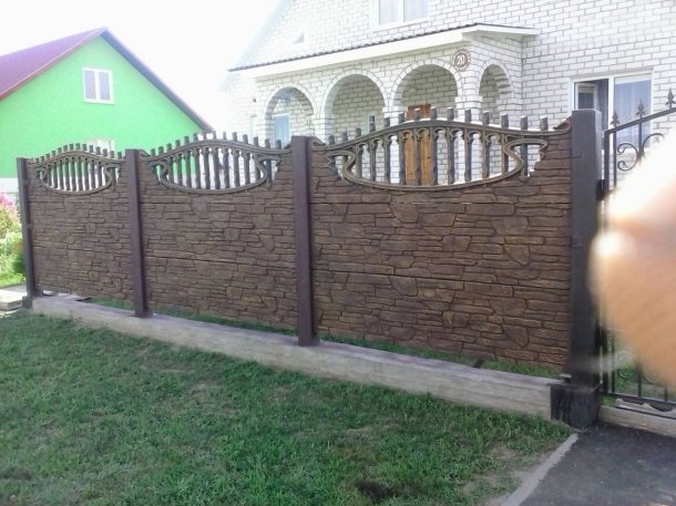 ФАРБУВАННЯ ПАРКАНІВ